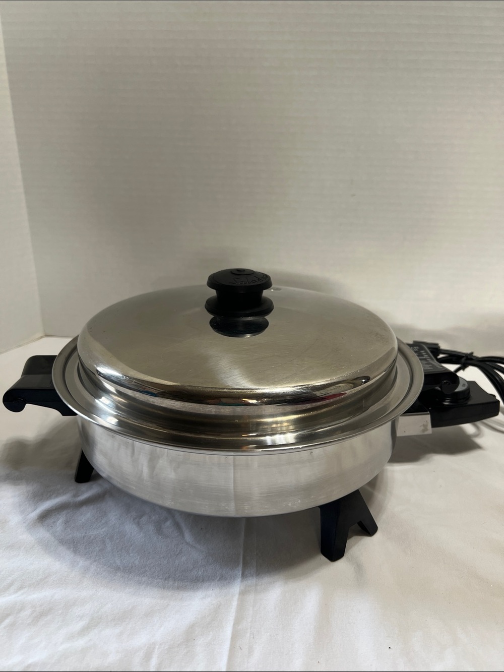SALADMASTER 11” STAINLESS STEEL ELECTRIC SKILLET